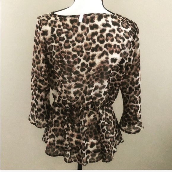 Women’s Leopard 🐆 Print Twist Front Sheer Tunic - Picture 6 of 10